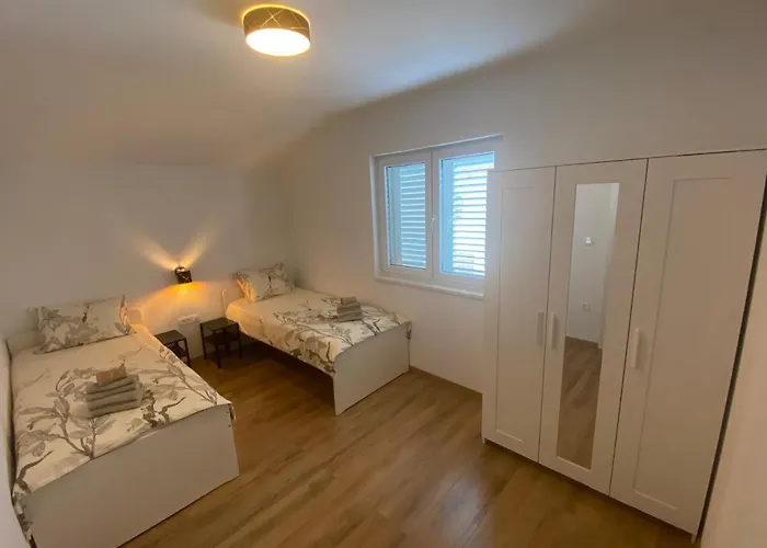 Triva 1 Apartman *